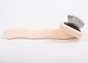 Chris Christensen - Karben II Slicker Brush Small - mała szczotka pudlówka z naturalnego drewna, miękka