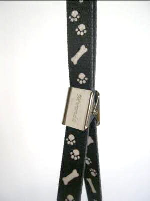 Trim - smycz groomerska nylonowa - czarna z nadrukiem w kostki i łapki, szer. 10 mm, dł. 47 cm