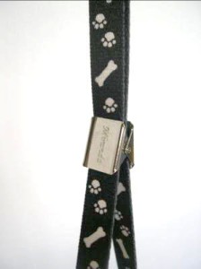Trim - smycz groomerska nylonowa - czarna z nadrukiem w kostki i łapki, szer. 16 mm, dł. 58 cm
